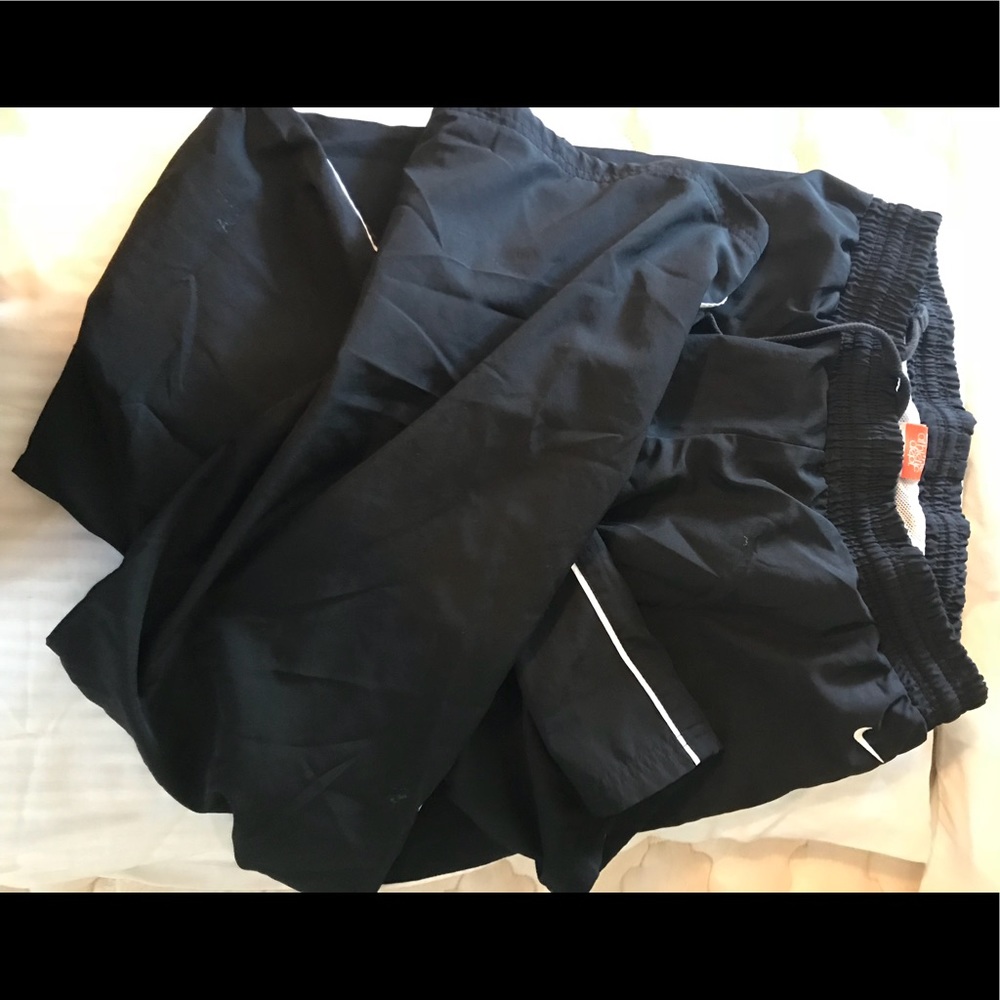 Black Nike sweatpants